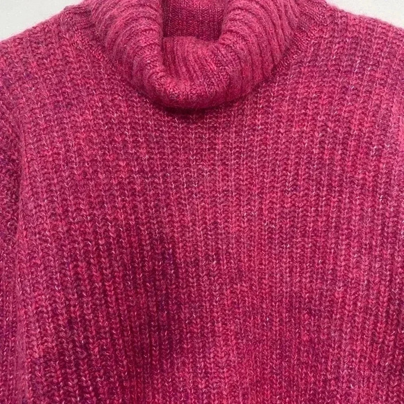 Old Navy Pink Chunky Sweater - Picture 3 of 6